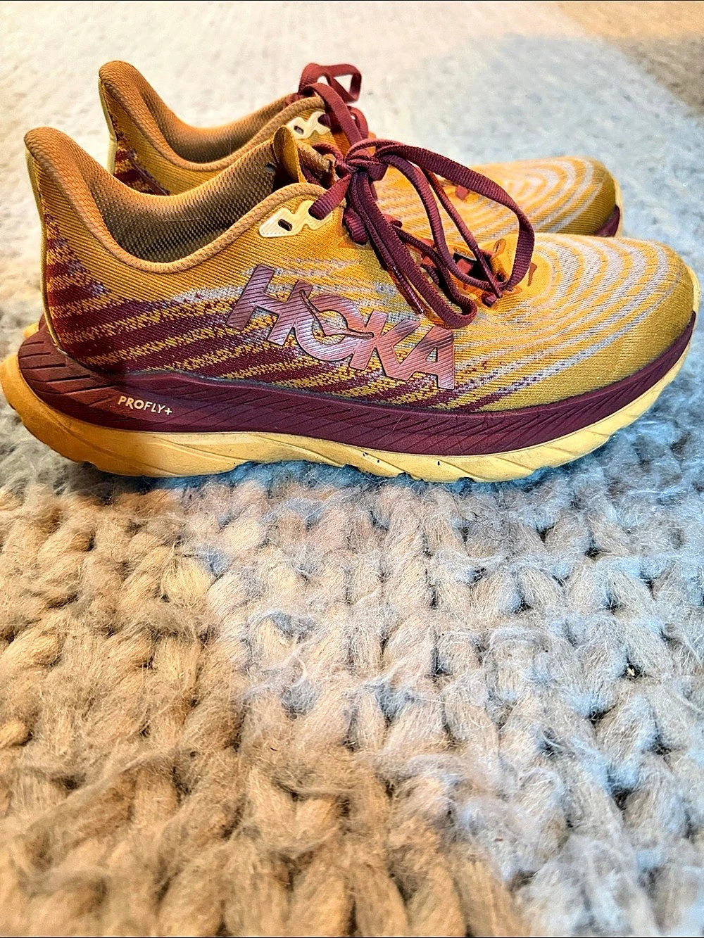 Hoka 7.5 Women’s Mach 5 Road Running Sneakers